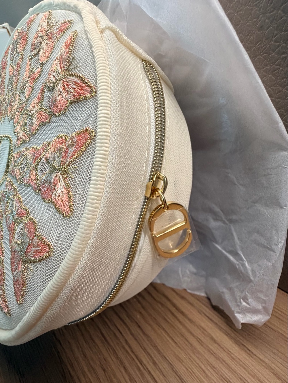 DIOR GWP Beauty 2026 Mother’s Day Embroidered Butterflies Round Pouch - Picture 6 of 6